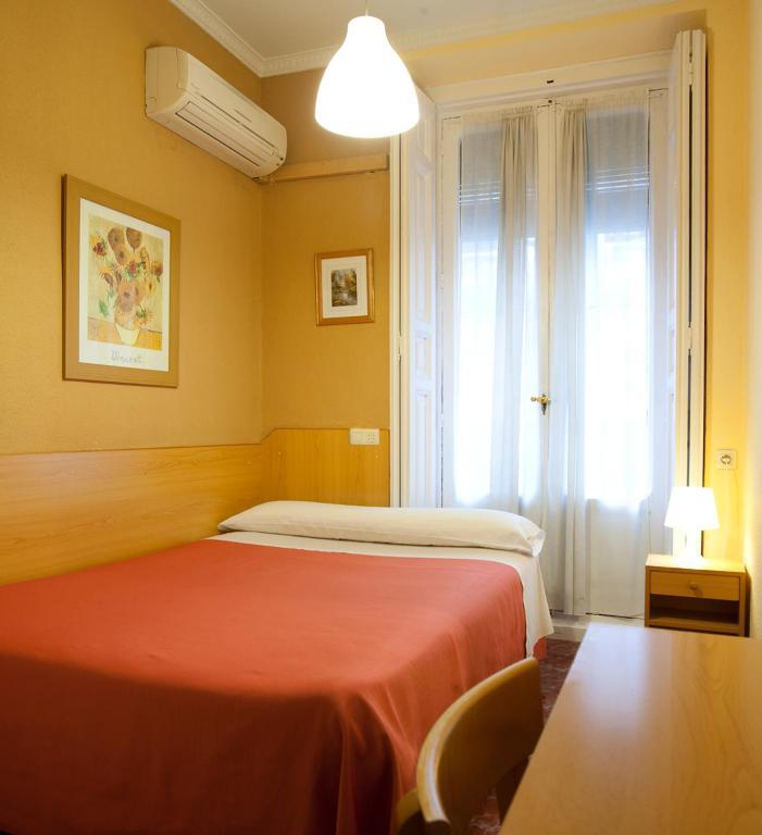 Hostal Prim Madrid Room photo